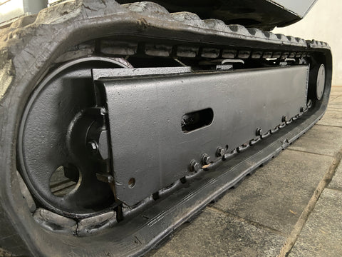 022.04 Komatsu PC28UU Mini Excavator S/N 6468