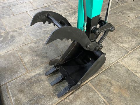 022.04 Komatsu PC28UU Mini Excavator S/N 6468