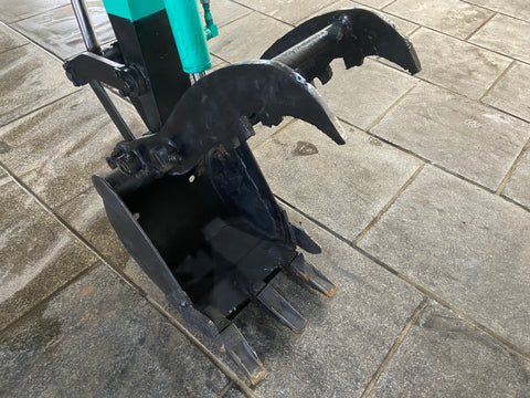 022.01 Komatsu PC10-7E Mini Excavator S/N 28069