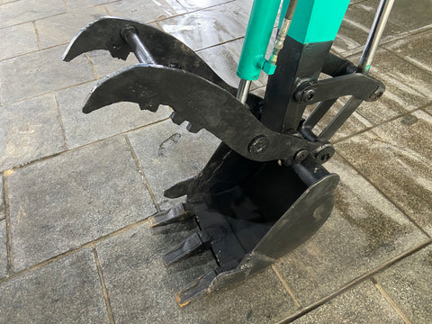 022.01 Komatsu PC10-7E Mini Excavator S/N 28069