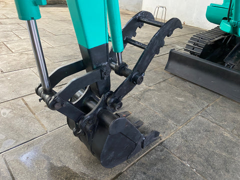 022.01 Komatsu PC10-7E Mini Excavator S/N 28069