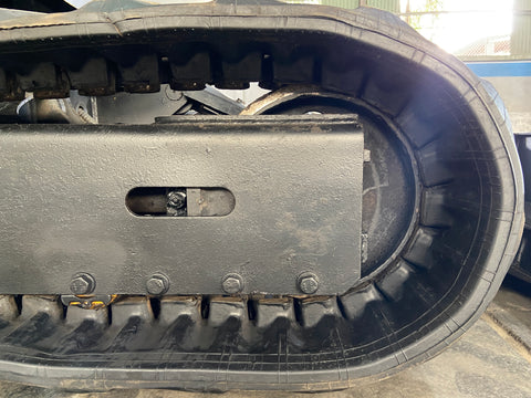 023.06 Komatsu PC38UU Mini Excavator S/N 2504