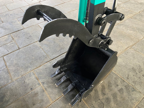 023.06 Komatsu PC38UU Mini Excavator S/N 2504