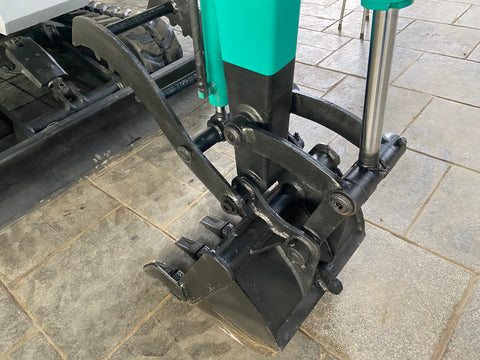 023.06 Komatsu PC38UU Mini Excavator S/N 2504