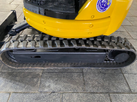 023.05 Komatsu PC28UU-2E Mini Excavator S/N 11310