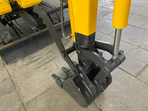 023.05 Komatsu PC28UU-2E Mini Excavator S/N 11310