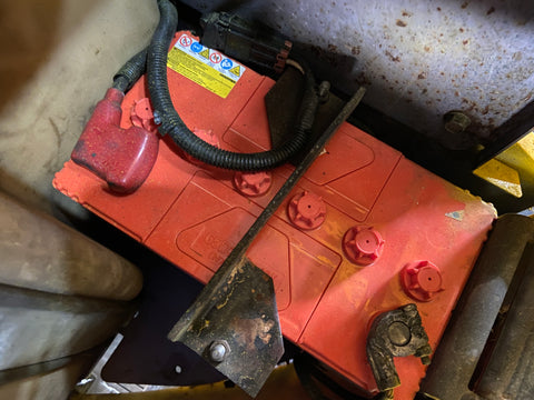 023.05 Komatsu PC28UU-2E Mini Excavator S/N 11310