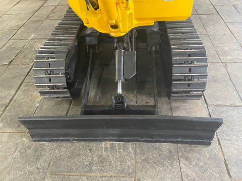 023.01 Komatsu PC10-3 Mini Excavator S/N 5823