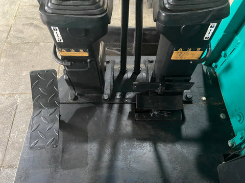 023.04 Komatsu PC28UU Mini Excavator S/N 4377