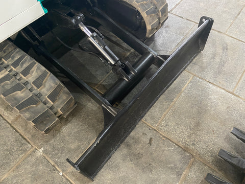 023.04 Komatsu PC28UU Mini Excavator S/N 4377