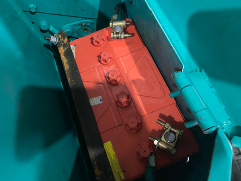 023.04 Komatsu PC28UU Mini Excavator S/N 4377