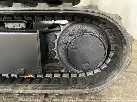 017.04 Komatsu PC28UU Mini Excavator S/N 3635