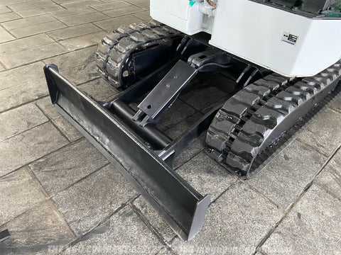 017.03 Komatsu PC28UU Mini Excavator S/N 2760