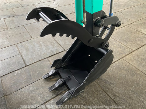 017.04 Komatsu PC28UU Mini Excavator S/N 3635