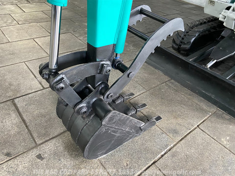 017.06 IHI IS-28PX Mini Excavator S/N 129132