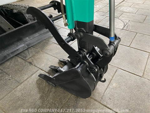 017.04 Komatsu PC28UU Mini Excavator S/N 3635