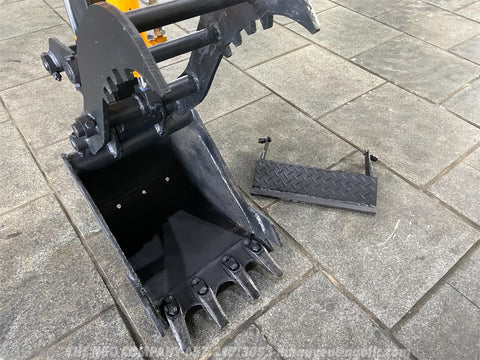 017.02 Komatsu PC20-5 Mini Excavator S/N 19836