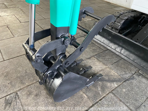 017.03 Komatsu PC28UU Mini Excavator S/N 2760