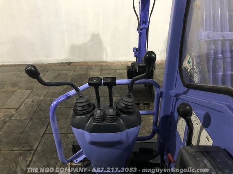 009.02 Komatsu PC28UU-2 Mini Excavator S/N 9977