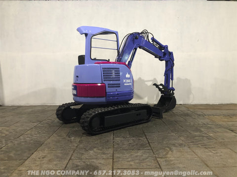 009.03 Komatsu PC28UU-2E Mini Excavator S/N 11581