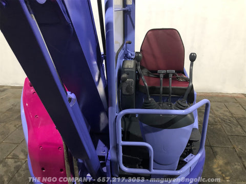 009.03 Komatsu PC28UU-2E Mini Excavator S/N 11581