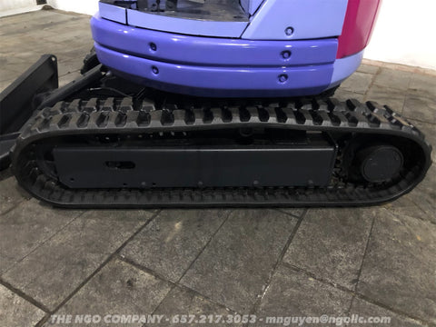 009.03 Komatsu PC28UU-2E Mini Excavator S/N 11581