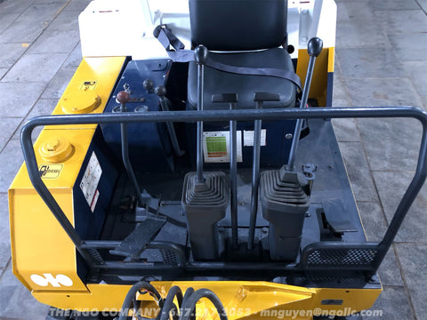 010.06 Komatsu PC15-2 Mini Excavator S/N 2865