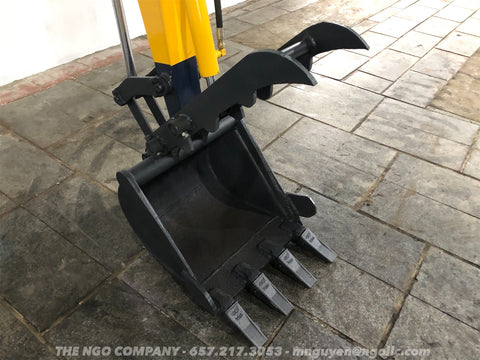 010.06 Komatsu PC15-2 Mini Excavator S/N 2865