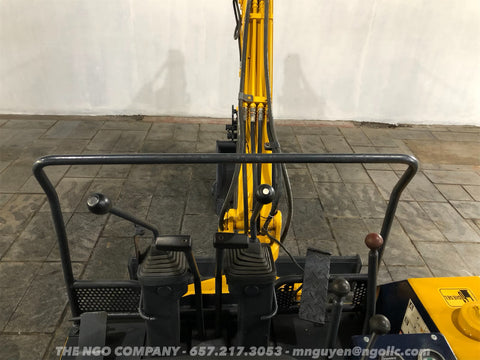 010.06 Komatsu PC15-2 Mini Excavator S/N 2865