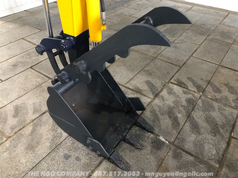 010.01 Komatsu PC10-2 Mini Excavator S/N 4860