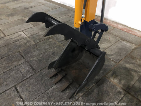 010.04 Komatsu PC10-5 Mini Excavator S/N 7066