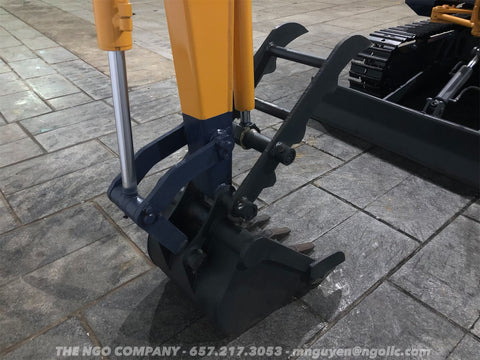 010.04 Komatsu PC10-5 Mini Excavator S/N 7066