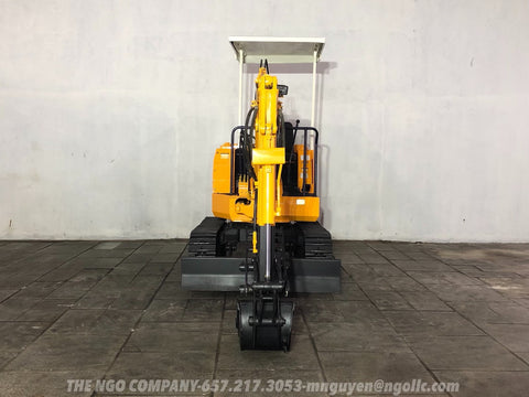 016.01 Komatsu PC10-3 Mini Excavator S/N 6657