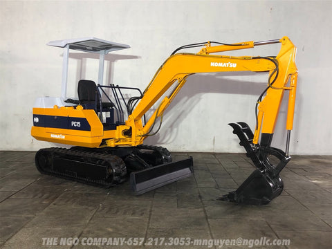 016.02 Komatsu PC15-1 Mini Excavator S/N 1723