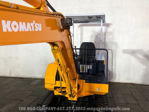 016.02 Komatsu PC15-1 Mini Excavator S/N 1723