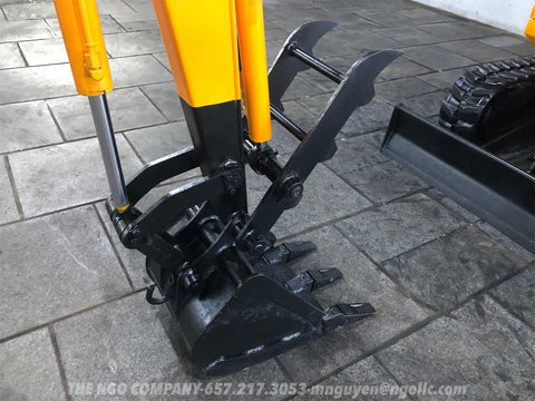 016.02 Komatsu PC15-1 Mini Excavator S/N 1723