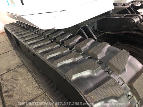 016.06 Komatsu PC28UU Mini Excavator S/N 2090