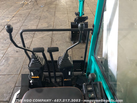 011.05 Komatsu PC38UU Mini Excavator S/N 1702