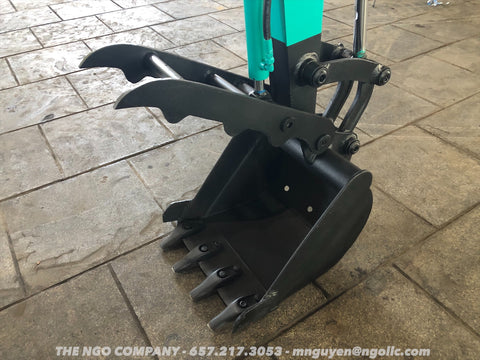 011.05 Komatsu PC38UU Mini Excavator S/N 1702