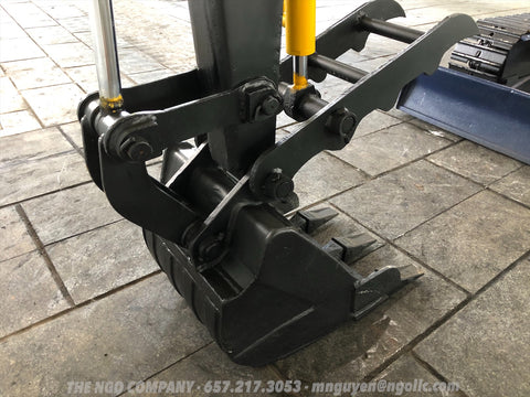 013.03 Komatsu PC15-2 Mini Excavator S/N 2851