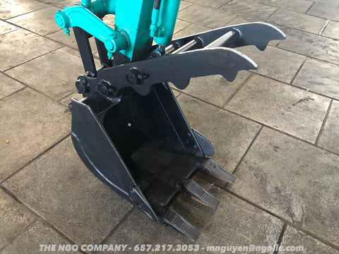 011.04 Komatsu PC28UU Mini Excavator S/N 4694