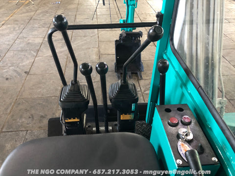 011.04 Komatsu PC28UU Mini Excavator S/N 4694