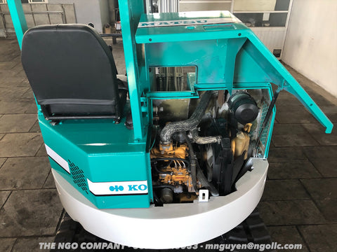 011.04 Komatsu PC28UU Mini Excavator S/N 4694