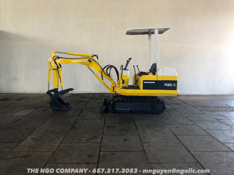 011.01 Komatsu PC05-5 Mini Excavator S/N 4018