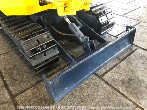 011.01 Komatsu PC05-5 Mini Excavator S/N 4018