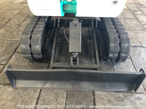 011.03 Komatsu PC28UU Mini Excavator S/N 6670