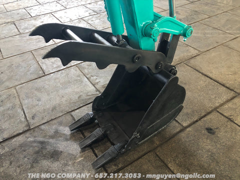 011.03 Komatsu PC28UU Mini Excavator S/N 6670