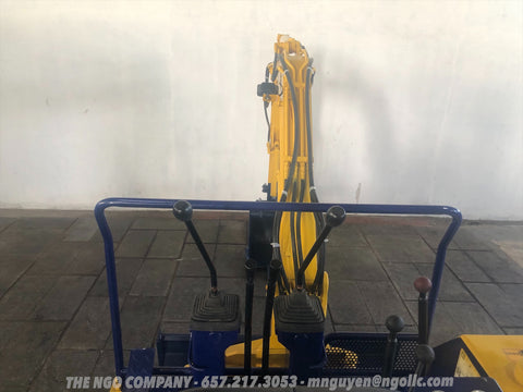 014.02 Komatsu PC10-6 Mini Excavator S/N 23289