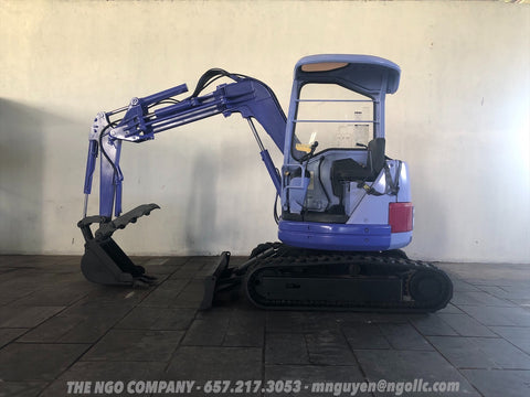 014.07 Komatsu PC28UU-2E Mini Excavator S/N 11412