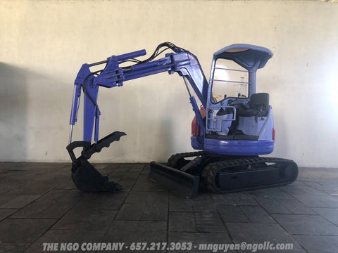 014.07 Komatsu PC28UU-2E Mini Excavator S/N 11412
